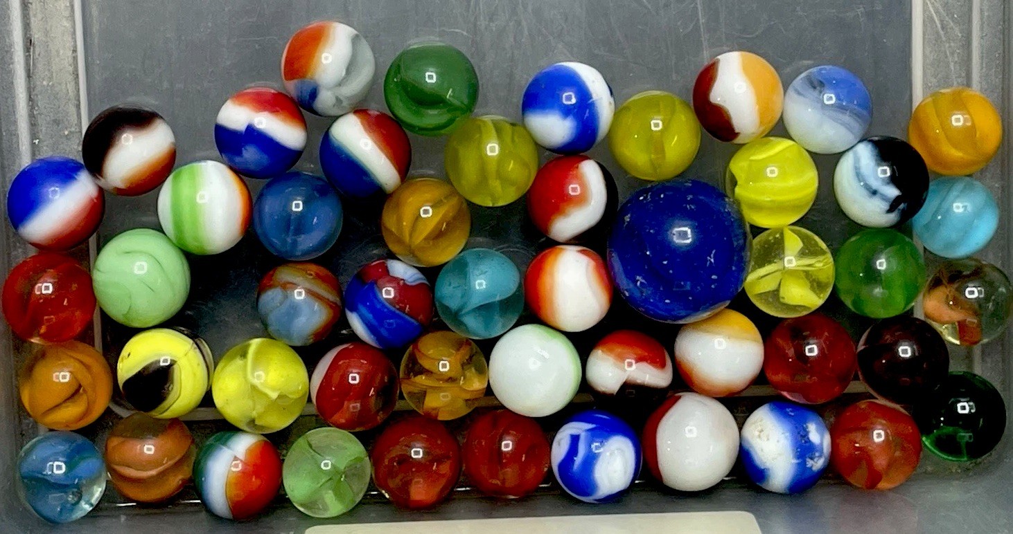 VINTAGE MARBLES LOT 50 pc AKRO AGATE MARBLE KING PELTIER PATCH SWIRL c