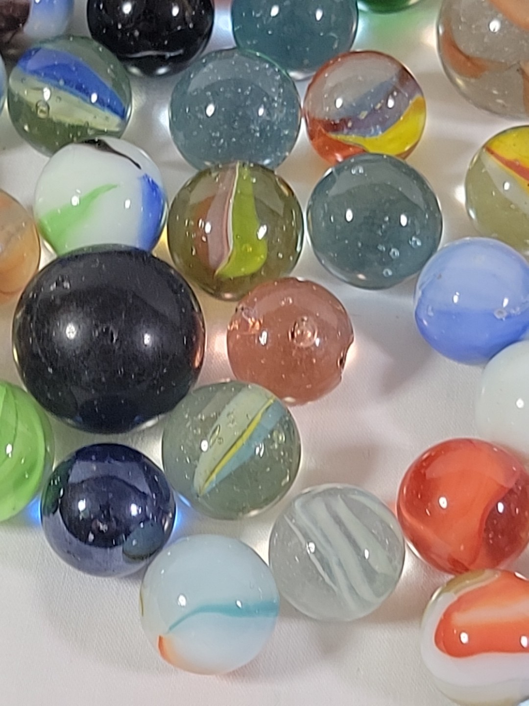 Glass Marble Mixed Lot Clear Opaque Various Sizes Solid Swirl 225+ pc 2 lb 12 oz