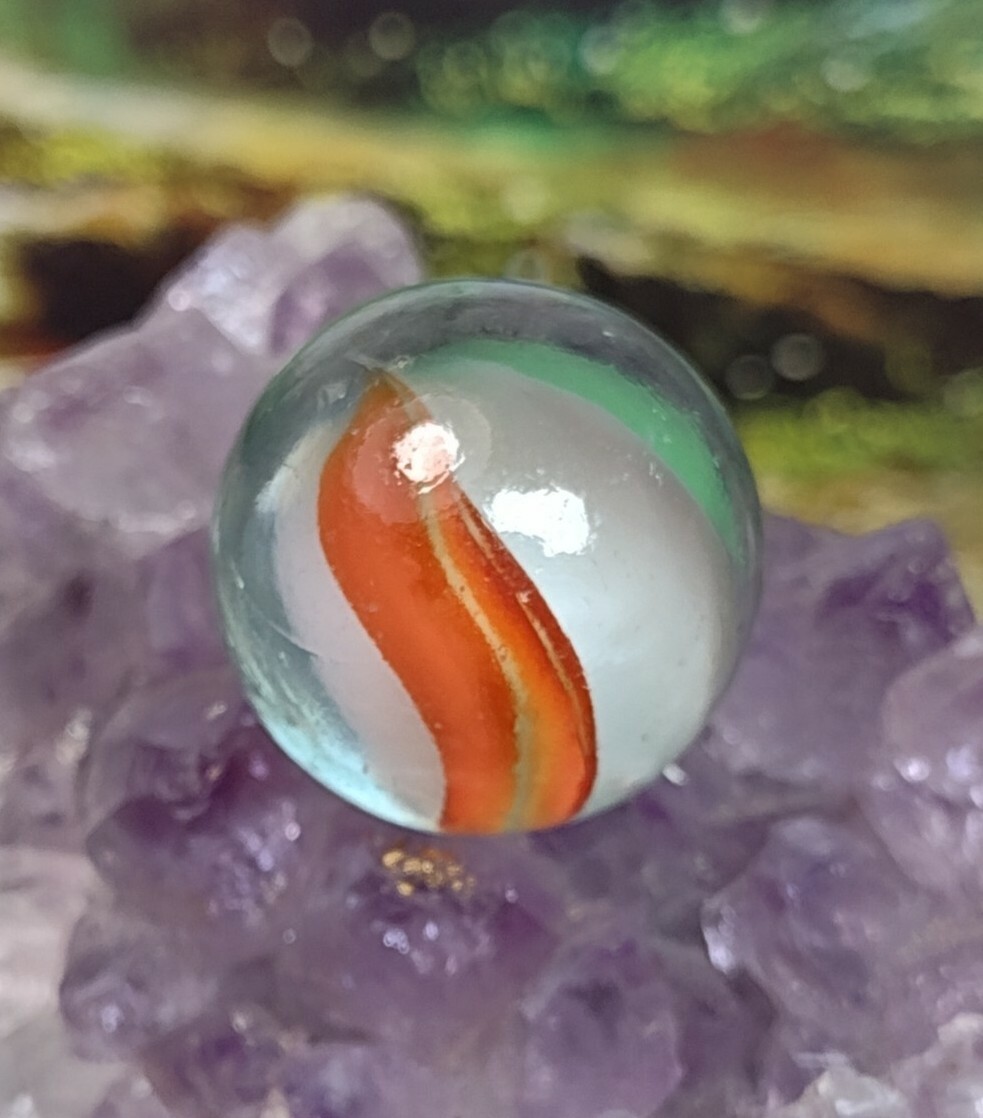 NM Six Vane V-Style Green & Orange Japanese .68″ Foreign Glass VINTAGE MARBLES