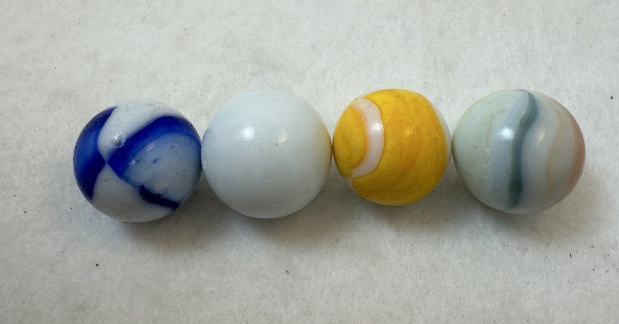 4 OPAQUE SHOOTER MARBLES Blue/White & Yellow/White 75/128 White 67/128 Mix 17/32