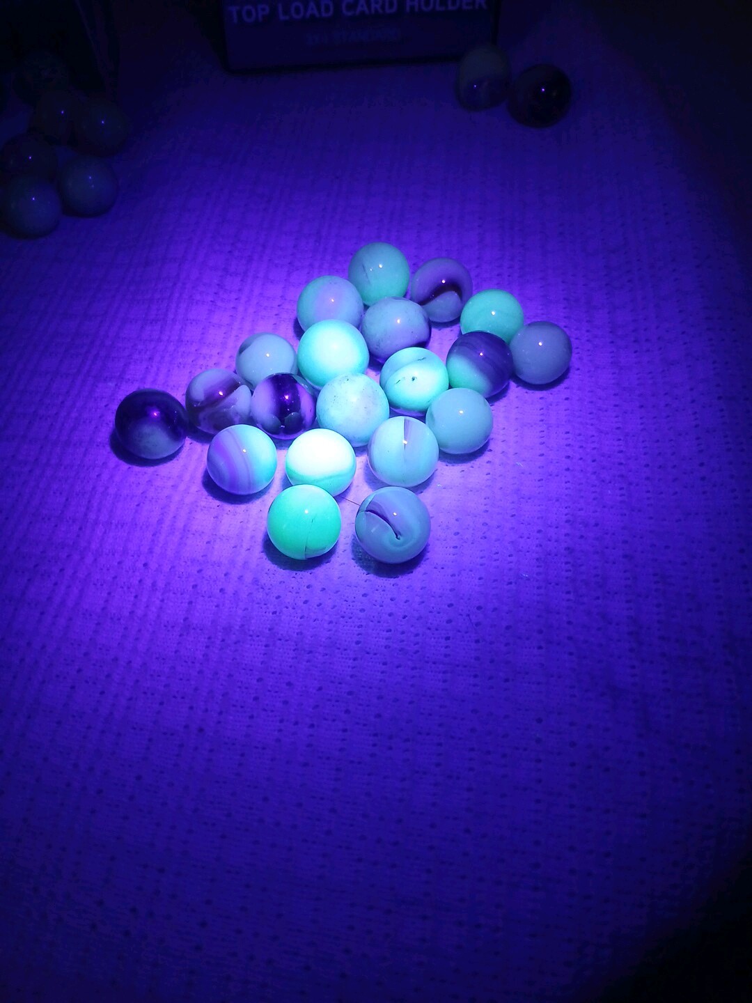 Lot Of (20) UV JABO PEEWEE Uranium Vaseline Fluorescent Used. Glass Marbles