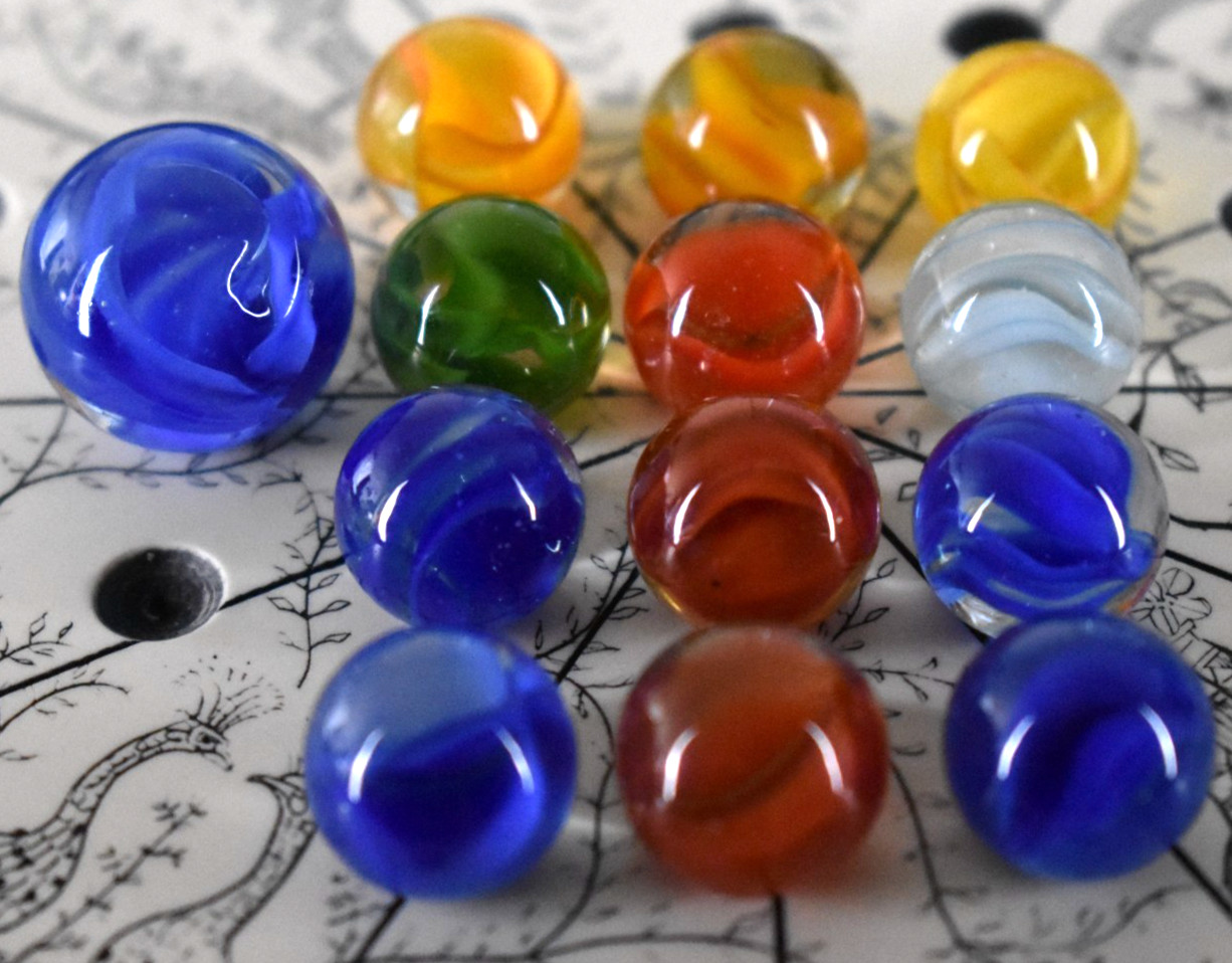Vintage Vitro Agate Early Cats Eye Marbles 12 Standard + 0.86″ Shooter (VG)