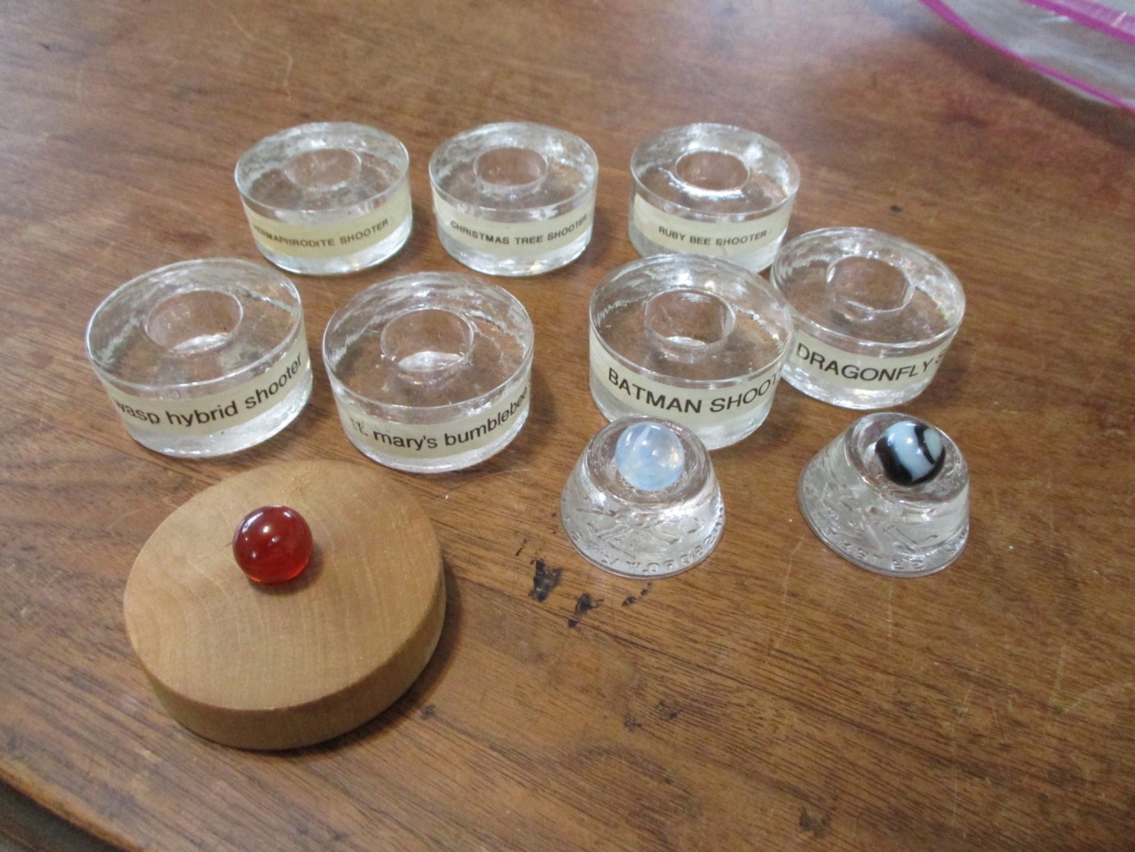 LOT OF 9 SOLID CLEAR RESIN PREMIUM MARBLE DISPLAY HOLDERS + 1 WOOD AS PICTURED