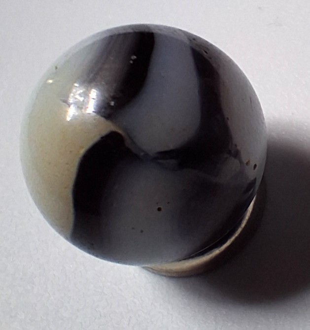 Vintage Peltier Glass NLR AV Zebra Marble .62 Inches
