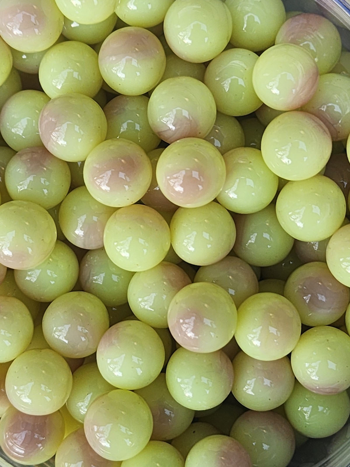 10 MARBLE KING BURMESE GLASS UV REACTIVE 9/16 ” ( + or-)MARBLES $10.99 Lot A