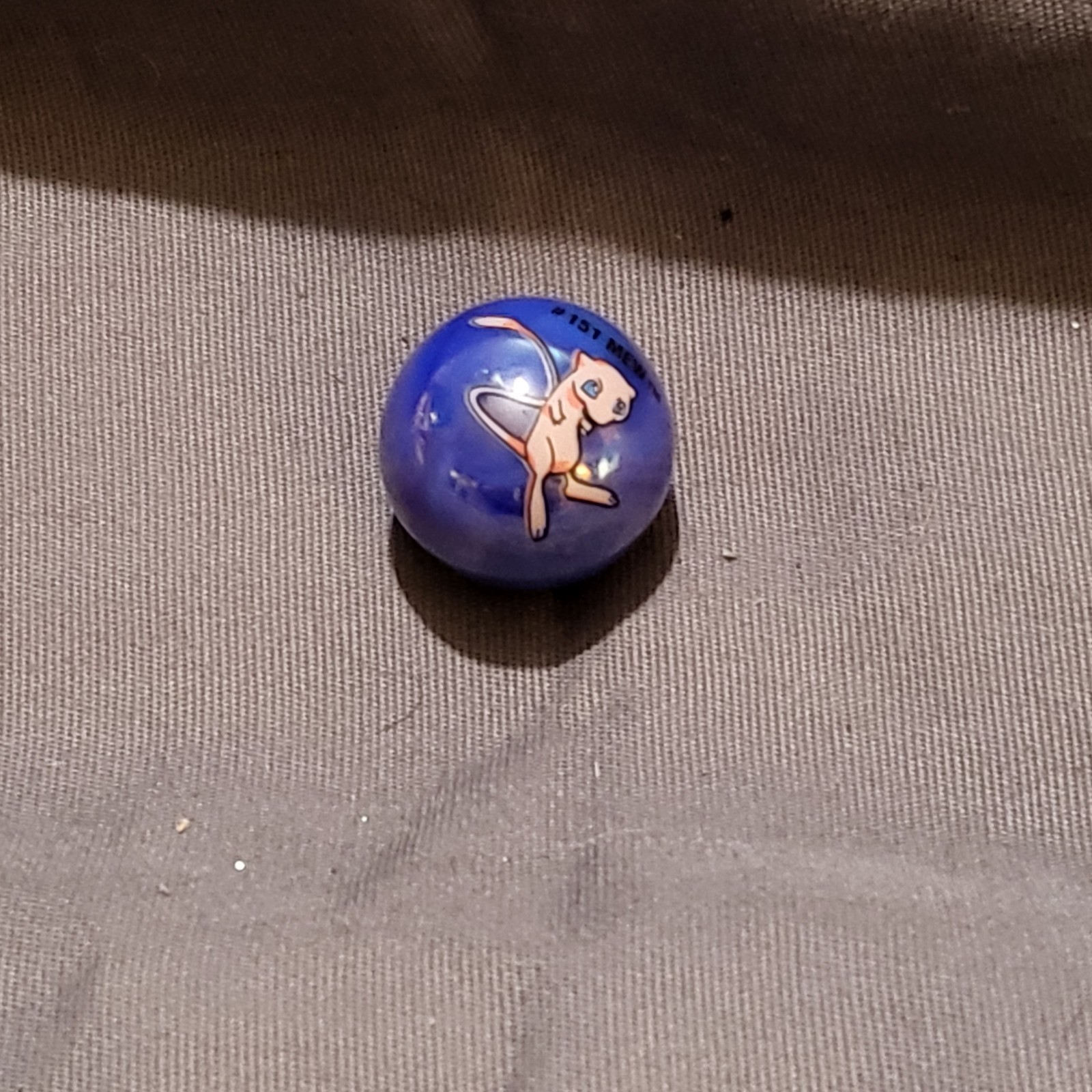 RARE 1999 Pokémon Marble #151 Mew – Limited Toys-R-Us Exclusive Promo