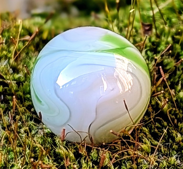 21/32″ Alley Agate St Marys Busy Swirl With Aventurine Vintage Marbles MM