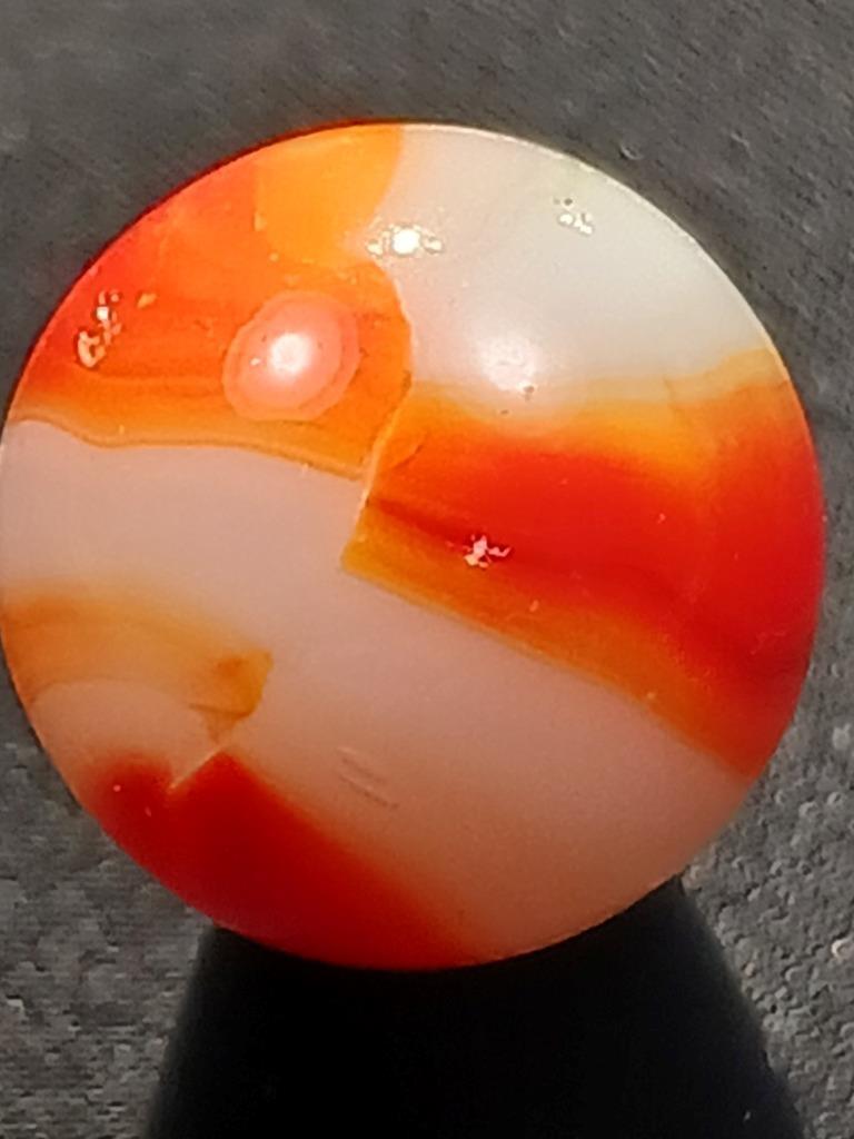 Peltier .56″ Tangerine to Dark Orange w/Red Rainbow Near Mnt Serious Marble A333
