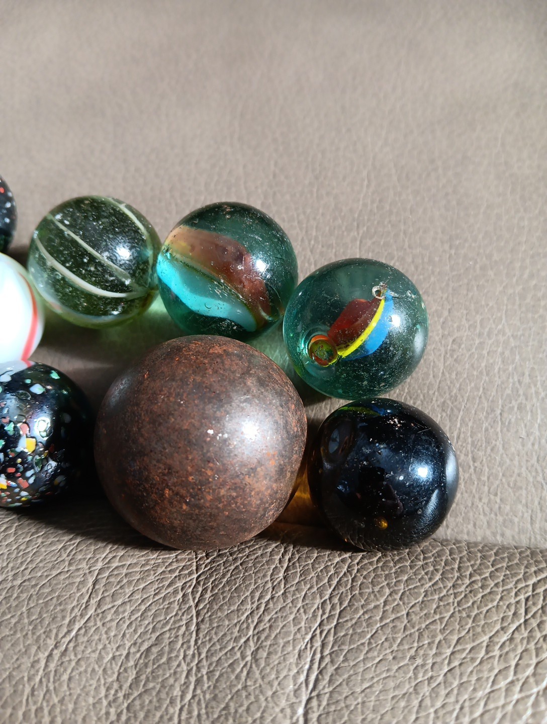 Lot Of 30 Marbles Medium Size Steelie Milky Way Cats Eyes Confetti Ribbon