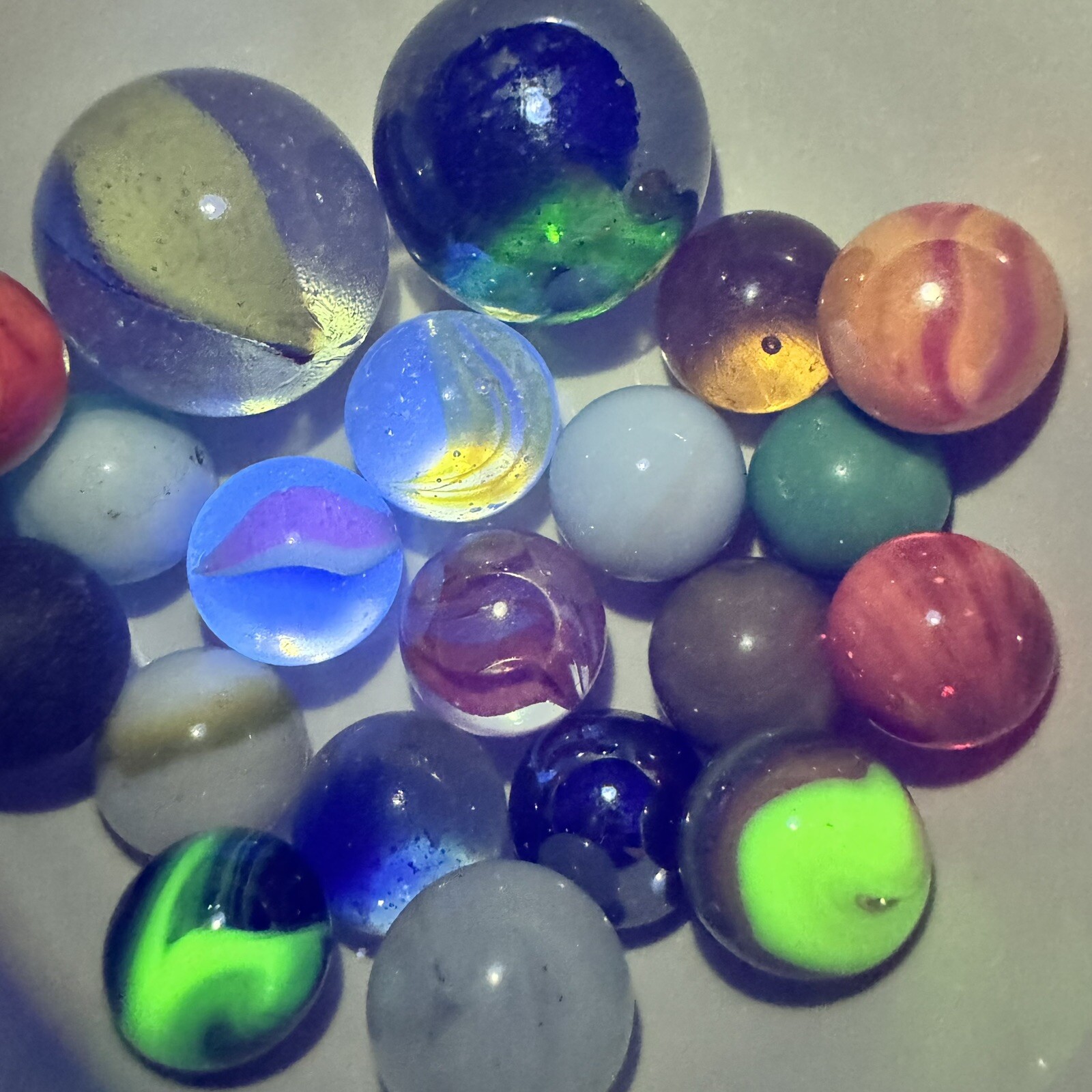 Vintage Marble Lot Of MARBLES UV Reactive Cadmium Uranium Lot #87