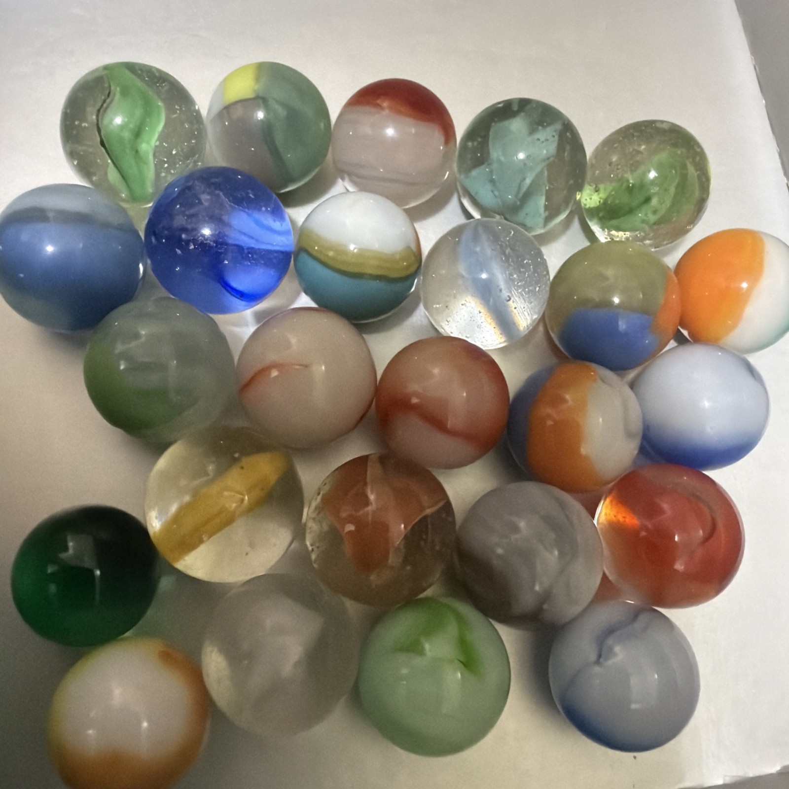 Vintage Lot Of 25 Akro Agate Marbles And Other Brands Some To 70 Years Old. NM