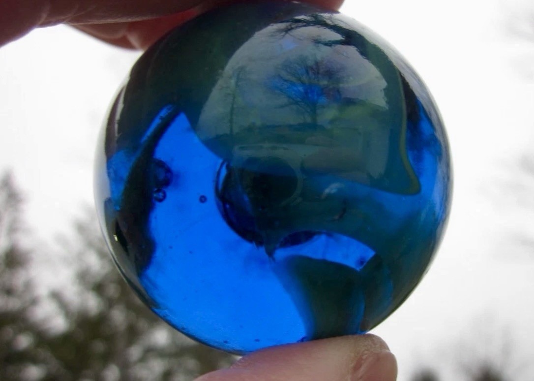 TOE BREAKER 50mm (2″) SEA TURTLE clear Blue/Green Marbles glass ball HUGE Swirl