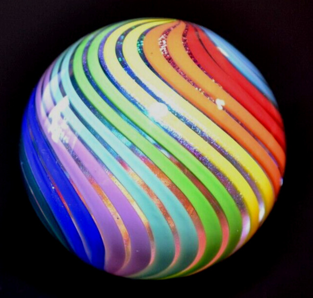 JAMES ALLOWAY GLASS MARBLE/2.423″-DICHROIC RAINBOW SWIRL #159-& STAND/WOW