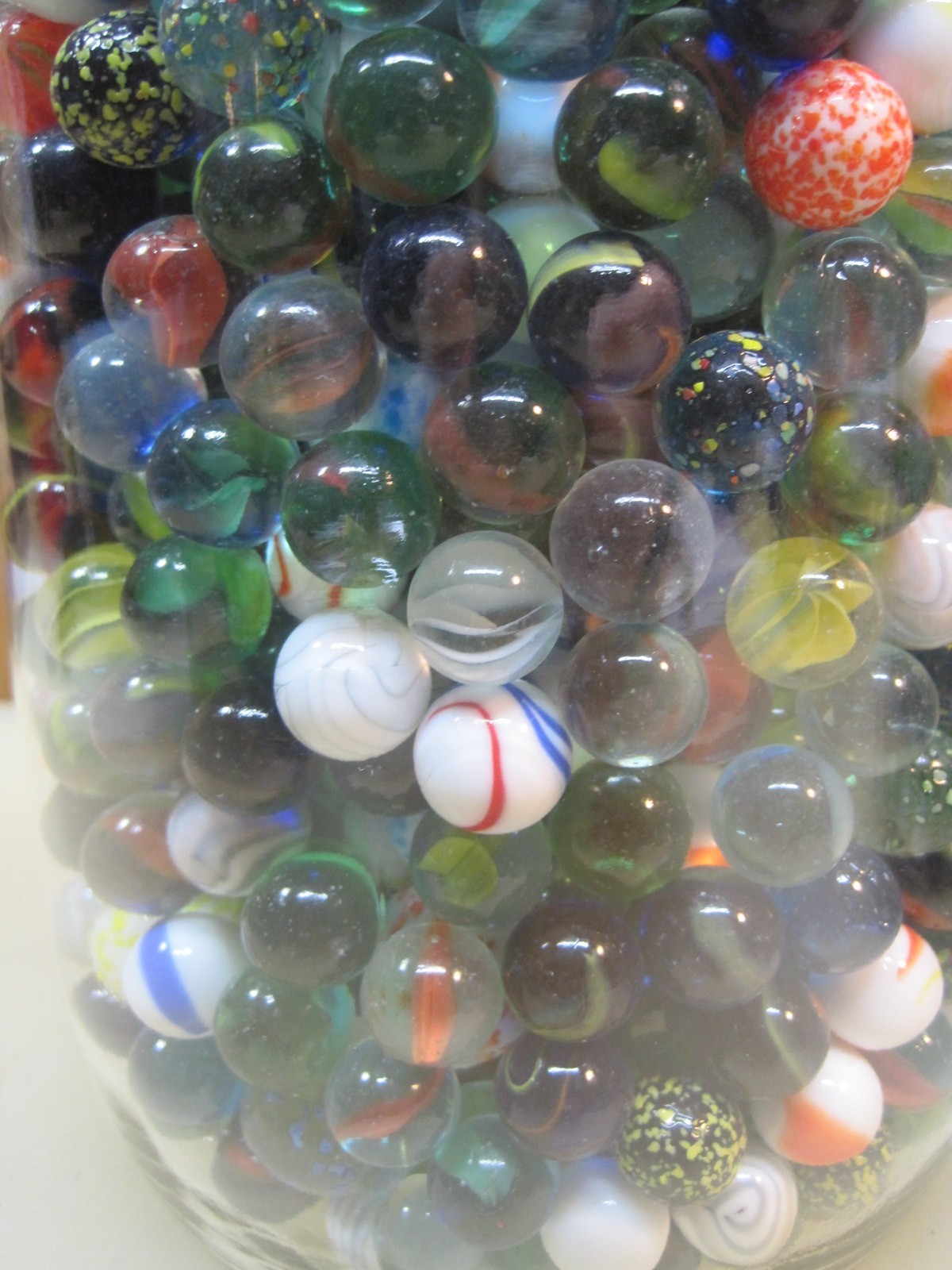 One Gallon Glass Jar Full of 5/8″ & 1″ Glass Marbles B8723