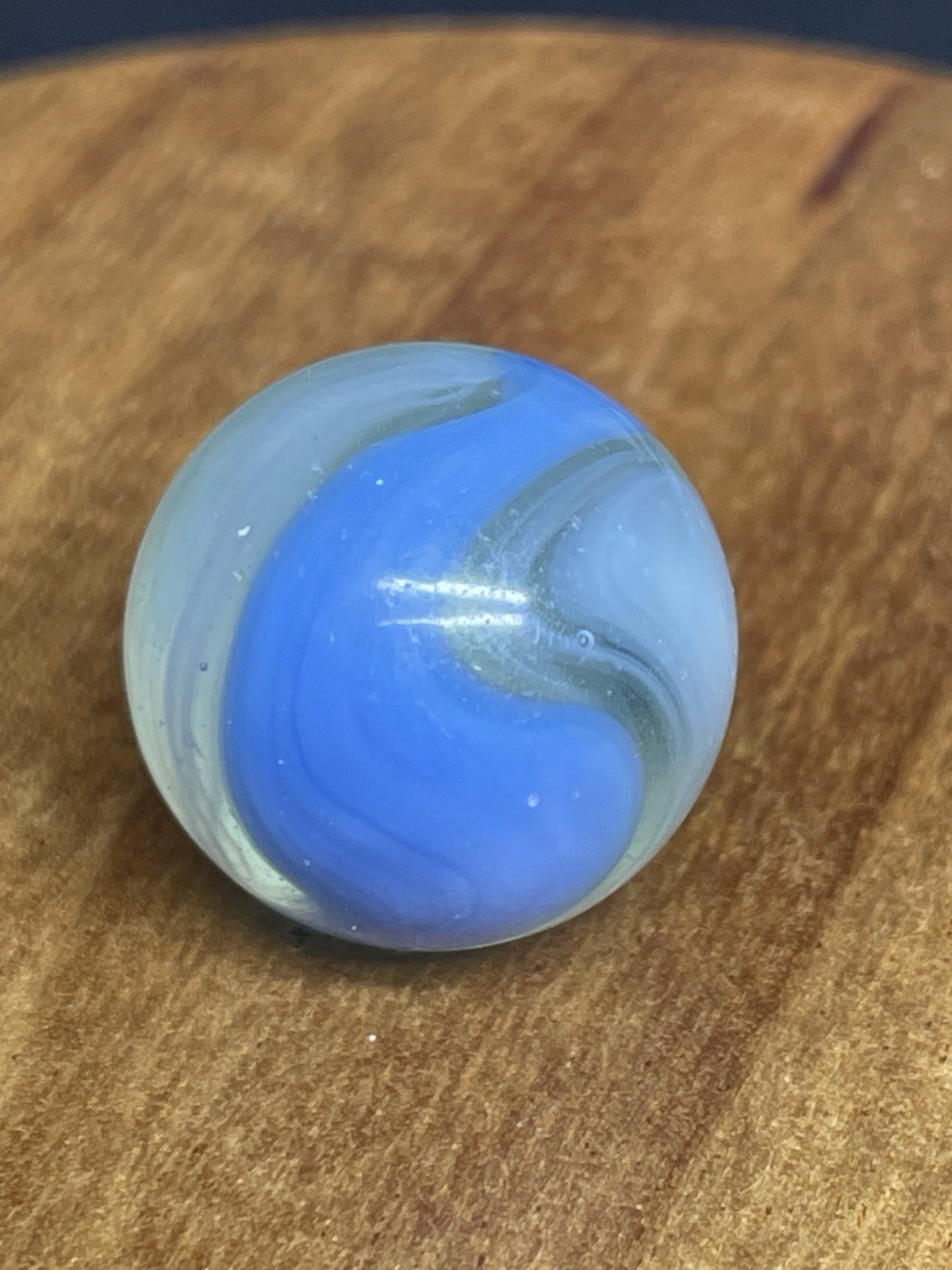 BEAUTIFUL Akro Agate Peltier Art Swirl Glass Marble .63” NM Clear Blue White