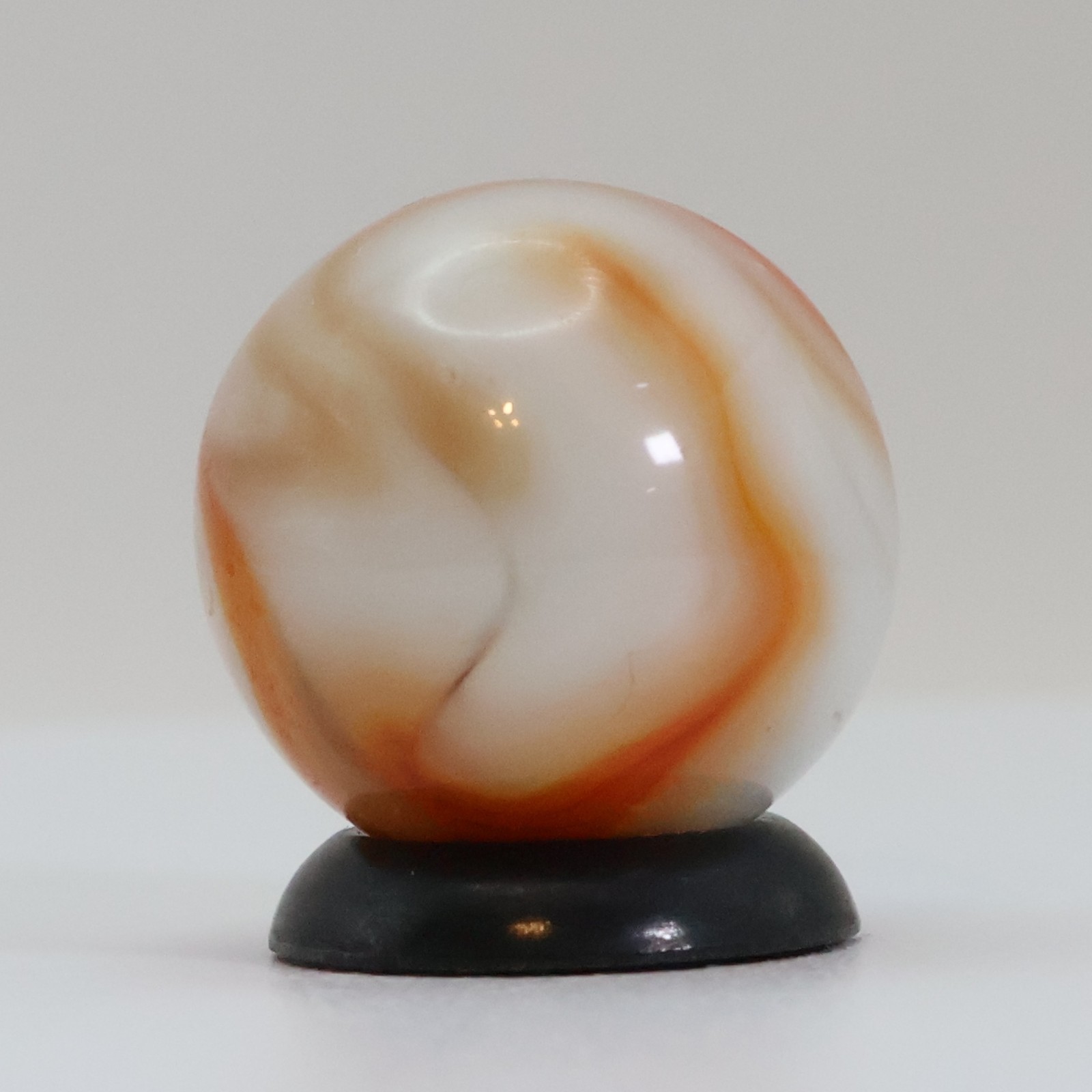 5/8″ Swirl Marble Orange Tan White NM+