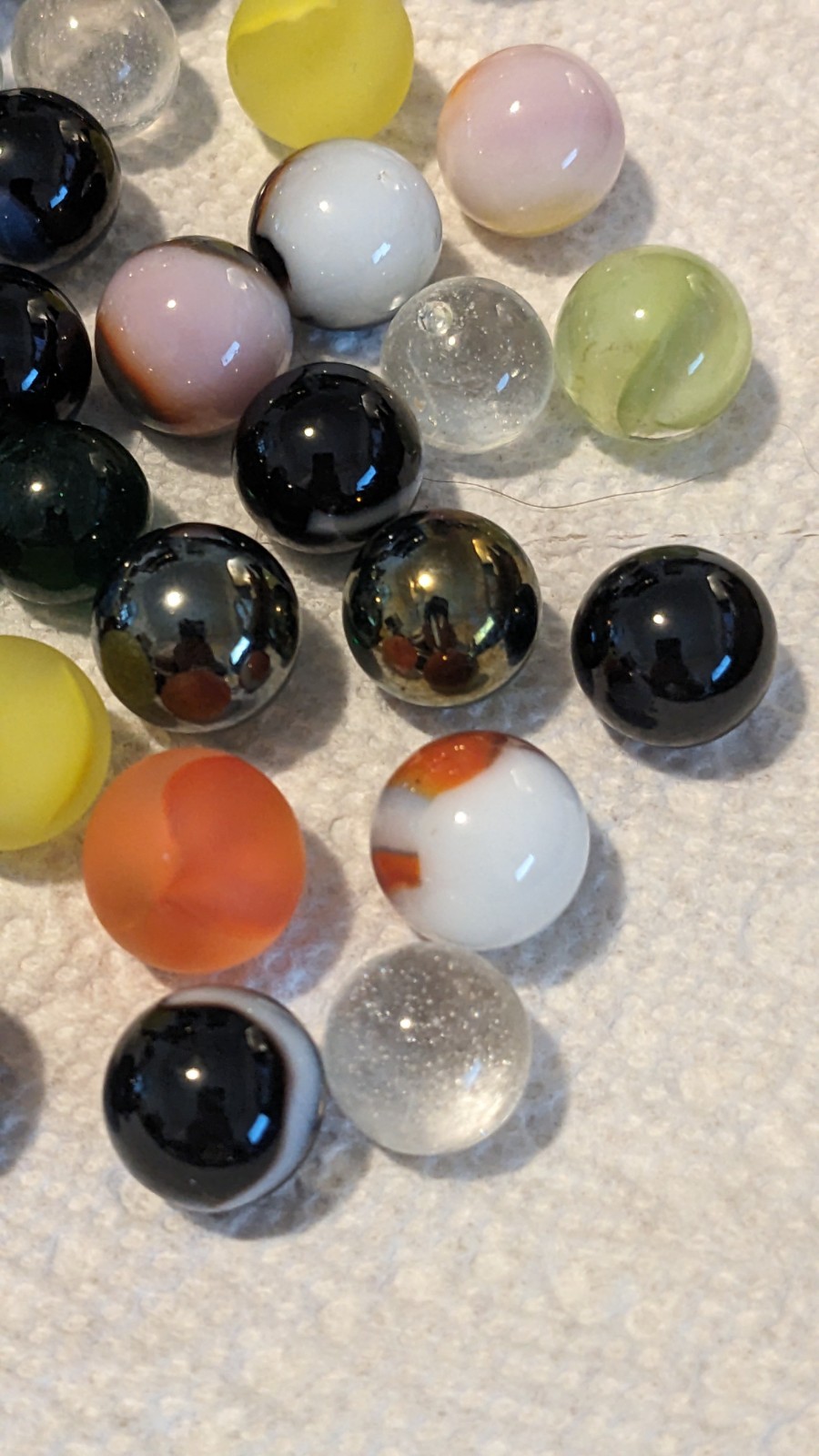 Lot of ~70 Marbles, 2 Shooters in Metal Box US Made Channel Craft