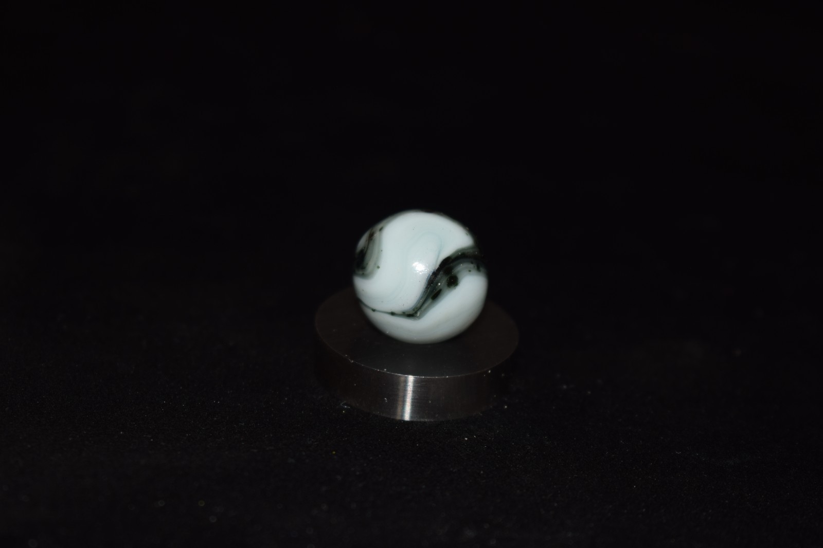 🧐👉 DAS Wildflowers Zebra 🦓HTF black aventurine marble size .671=43/64 Mint