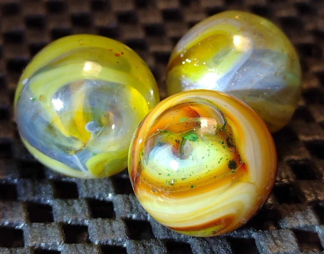 .71″-.67″ D.A.S. MARBLES LOT – GOLD LUTZ+CONFETTI+AVENTURINE- GLASS SWIRL TOYS