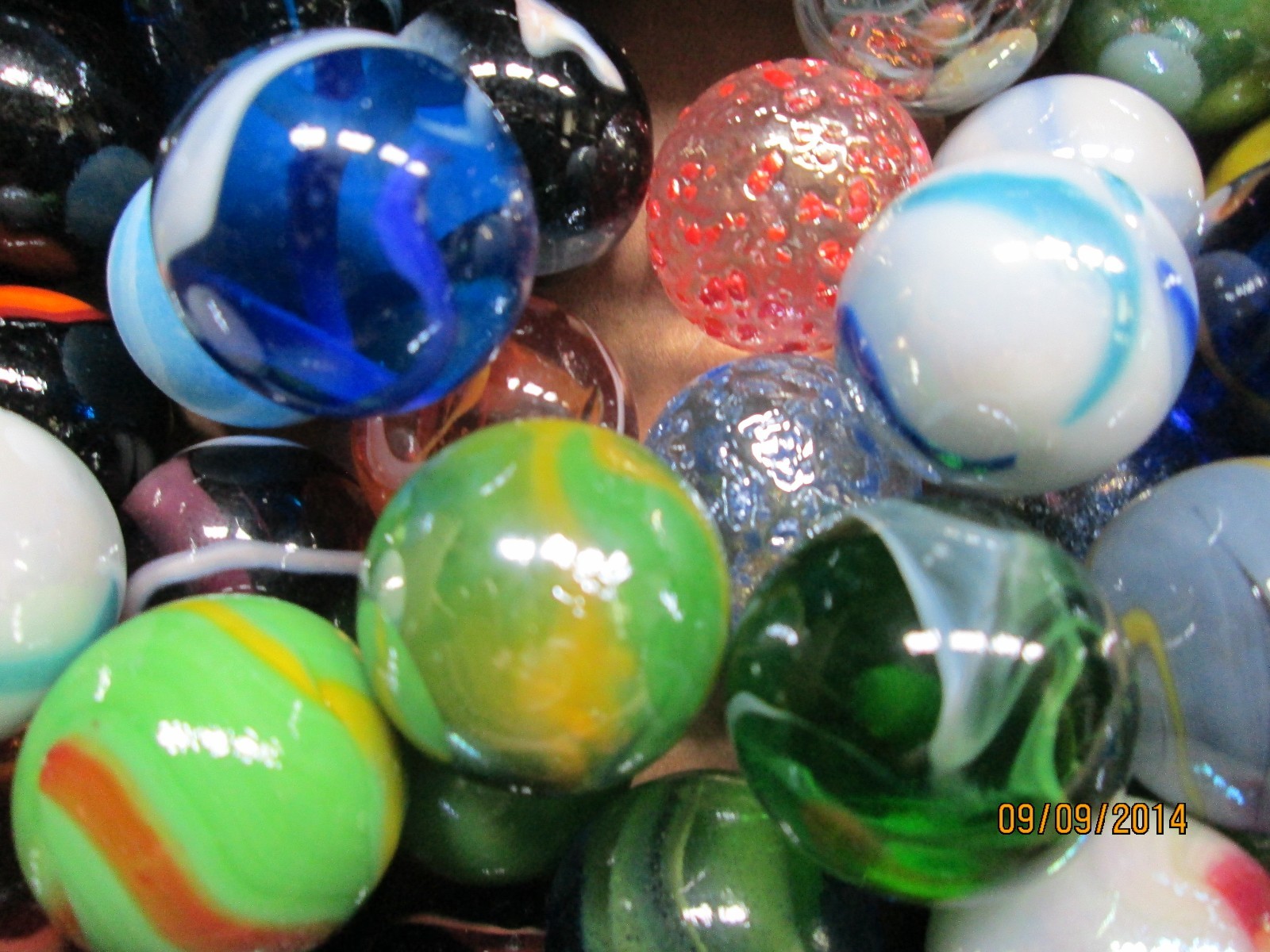MARBLE BULK LOT WHOLESALE GREAT FOR COLLECTING OR HAVING FUN
