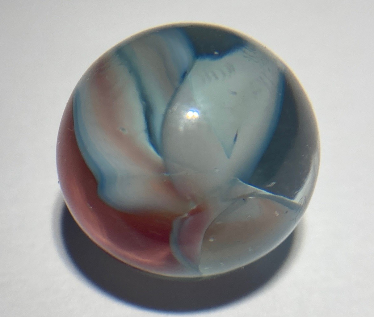 Vitro Agate Co. Hybrid Cat’s-Eye Marble 5 Vanes, Red, White & Blue .61 MINT