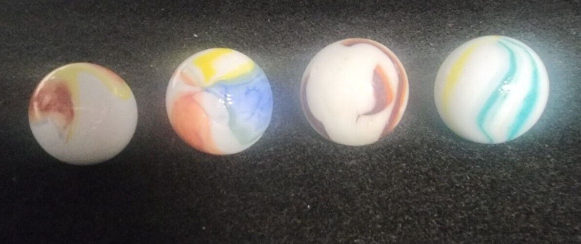 4 VINTAGE 1 INCH LARGE SHOOTER WHITE MILK GLASS MARBLES PASTEL SWIRL BURNT ZEBRA