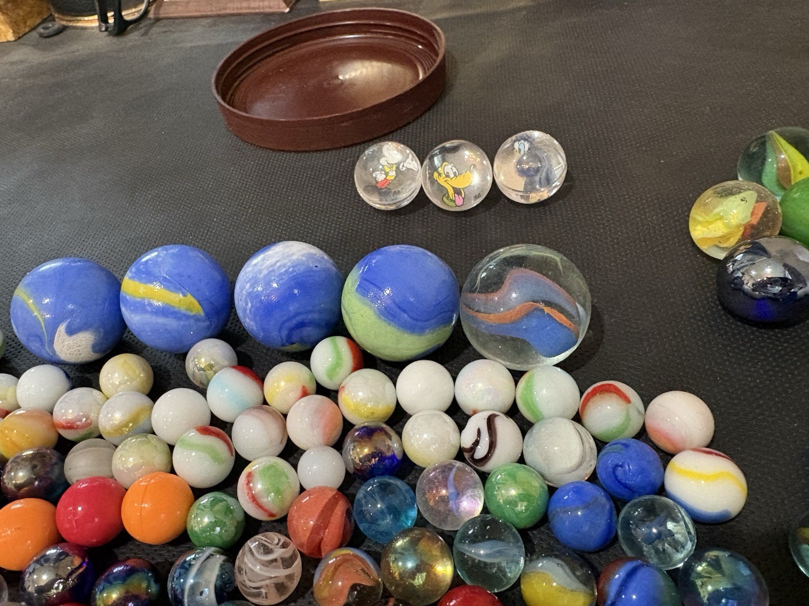 lot of vtg marbles over 350