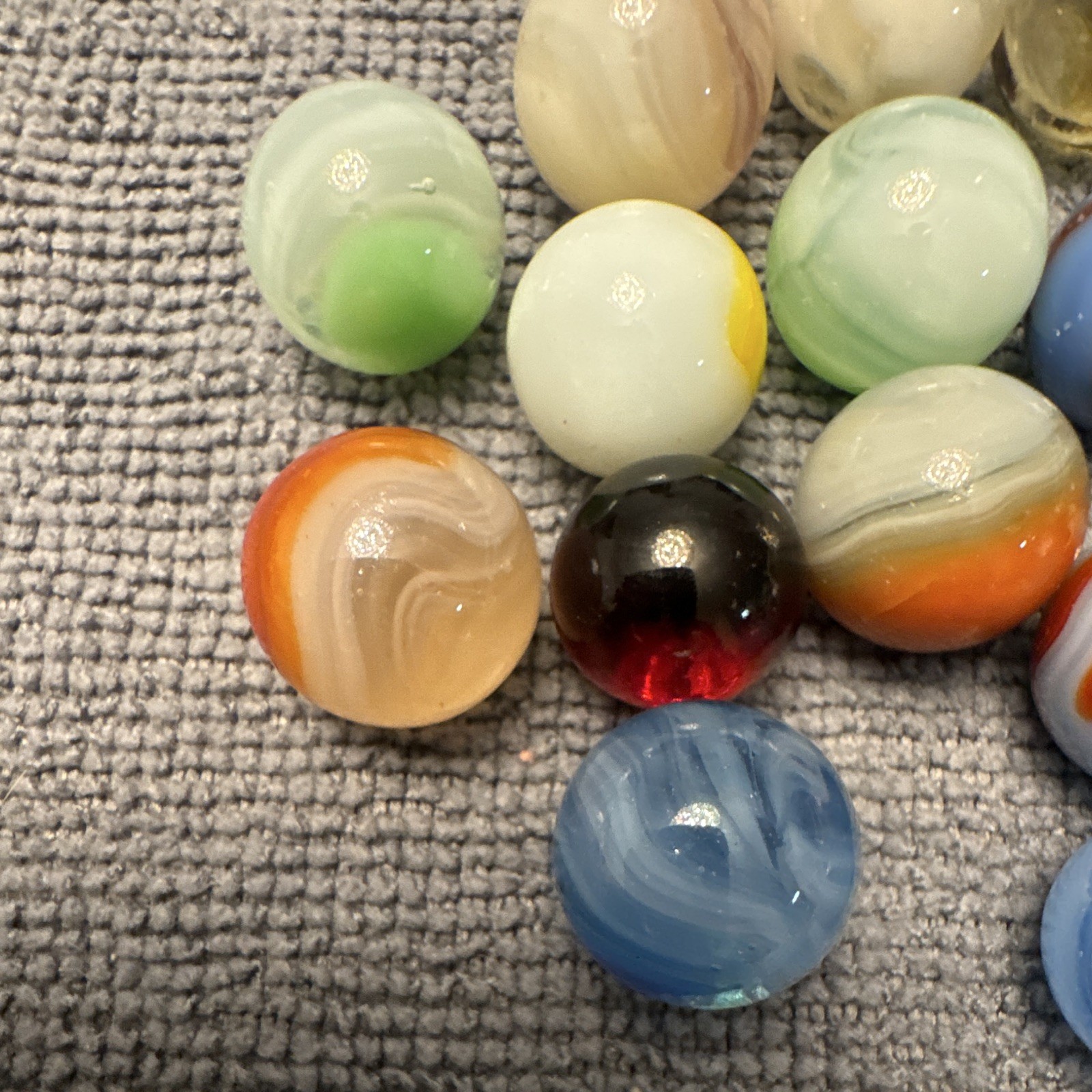 Lot Of Vintage 1940’s 50s Swirl Cat Eye Glass Marbles