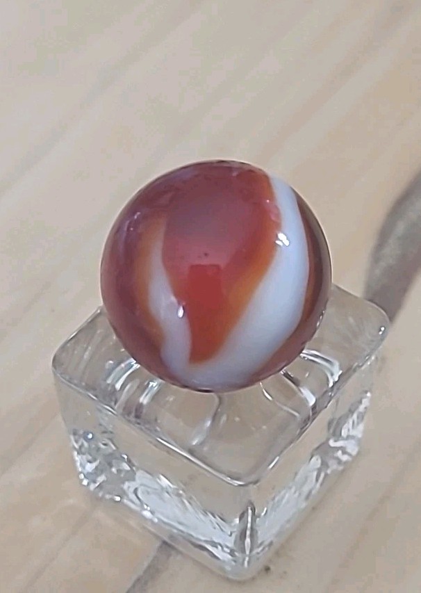 18 mm Marble Translusent Red, w/ White & Orange Swirls, NM/-M