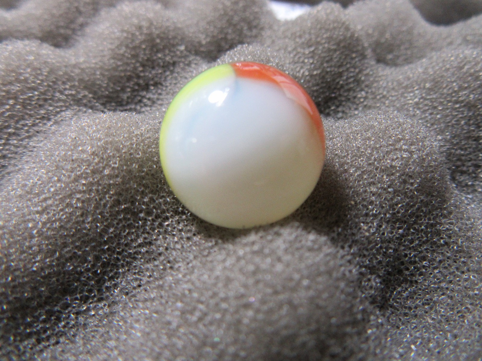 VINTAGE VITRO “TIGER EYE TYPE 1″ MARBLE Baby Blue, Yellow, Reddish N White 5/8”