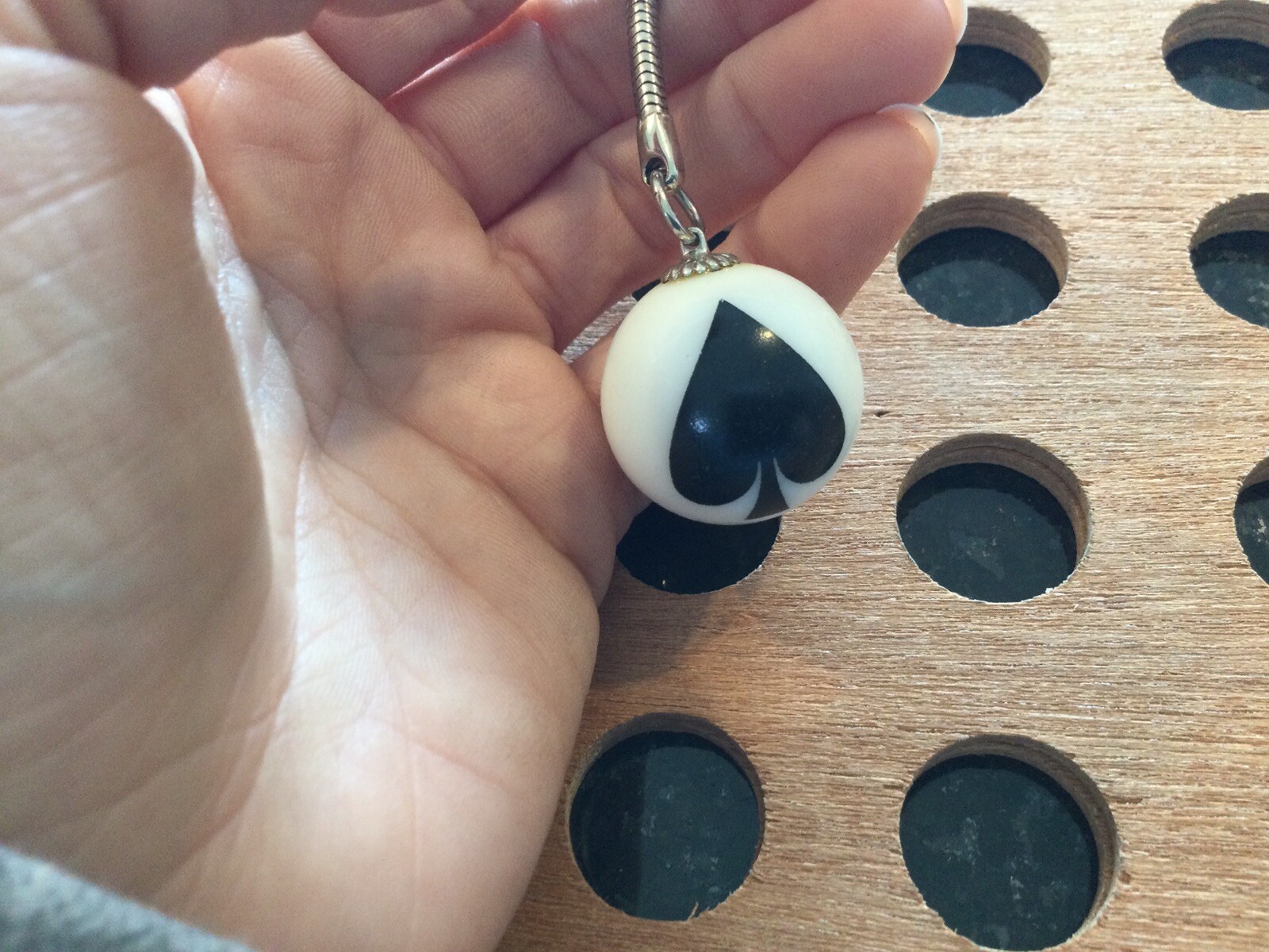 Vintage | Spades | Black Spades on White Marble Keychain