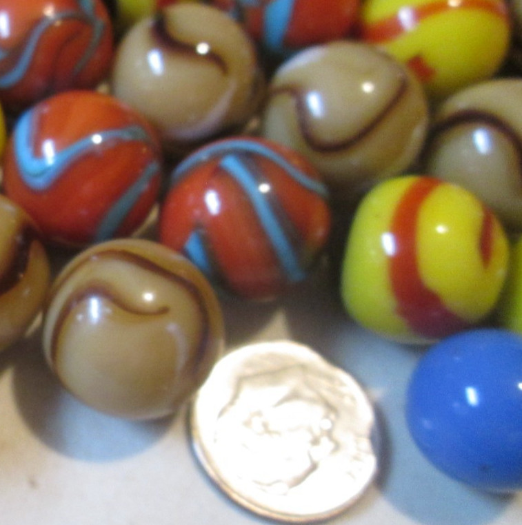 LOT OF 75 VINTAGE Swirl Marbles SOME CATSEYE SHOOTER SOME DIFFERENT COLORS