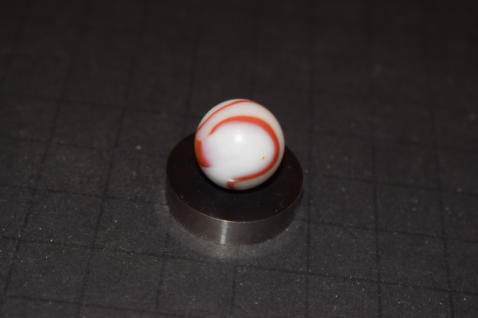Vintage Peltier 🥛 Milk Glass Rainbo Toy Marble Size .656″=21/32″=16.5mm MINT!