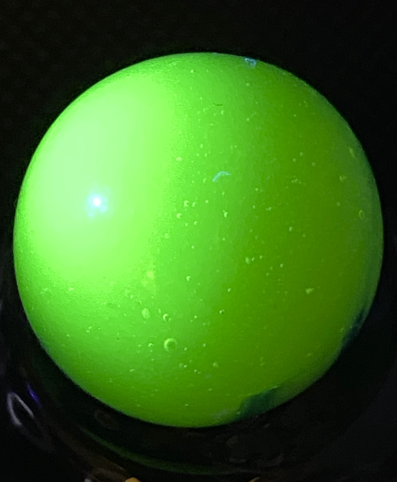 VERY RARE SIZE & URANIUM GLOW UV SWIRL PELTIER ACME REALER SHOOTER .88″ M653