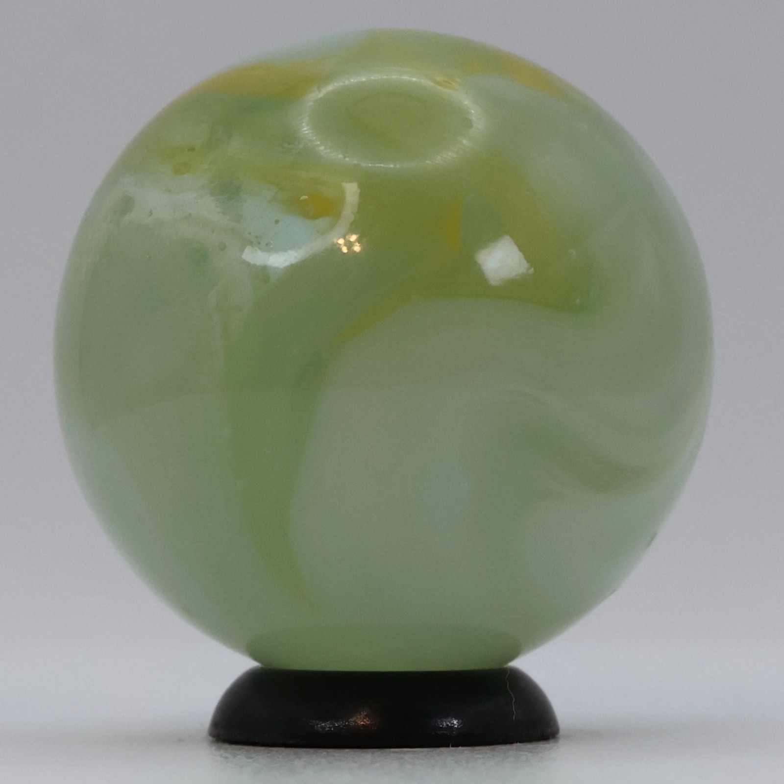 1″ Vitro Agate Conqueror Phantom? Yellow MINT