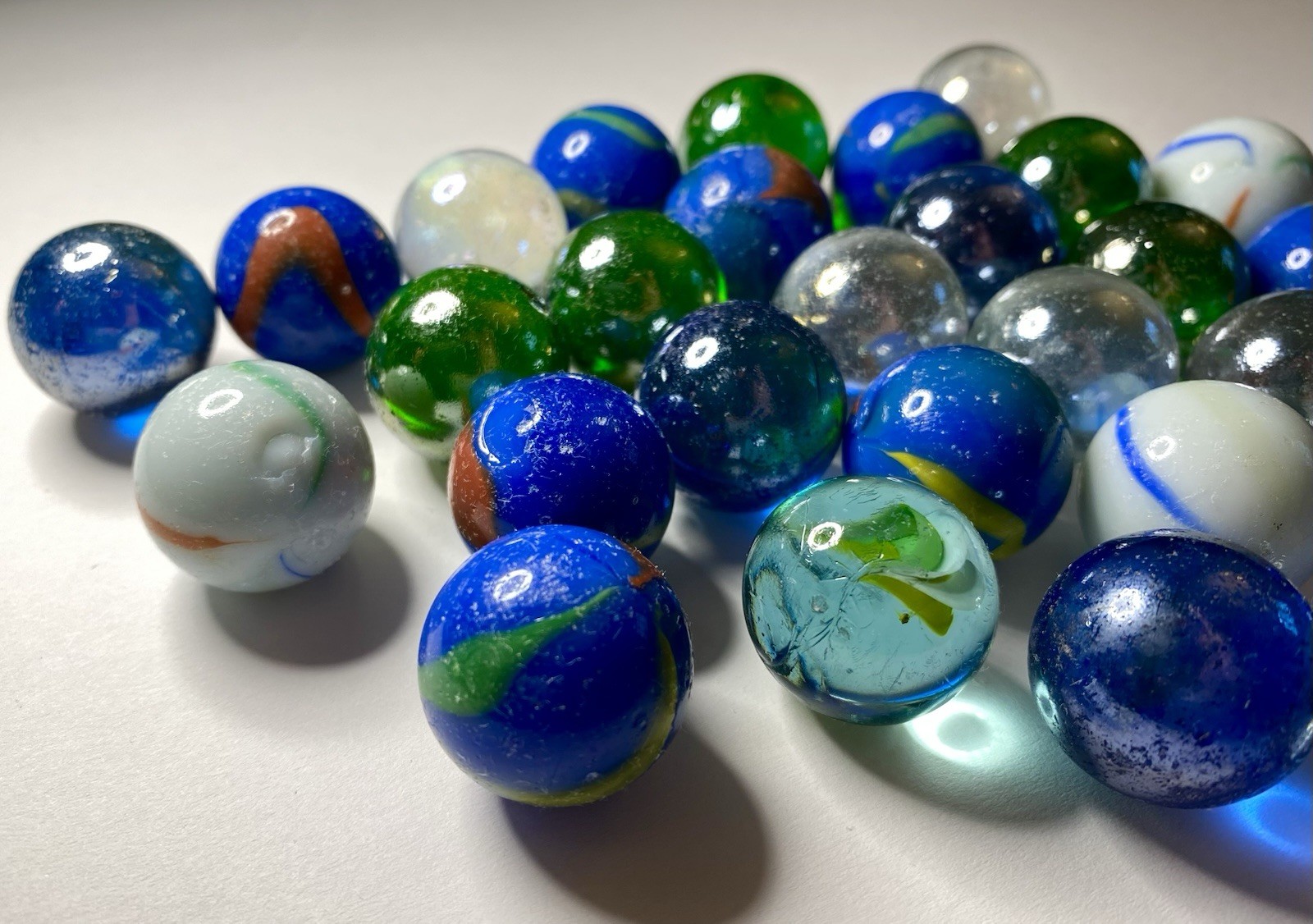 VNTG Shooter Marbles 31-P Lot Glass Iridescent Green Glow 1970’s Asian Imperial