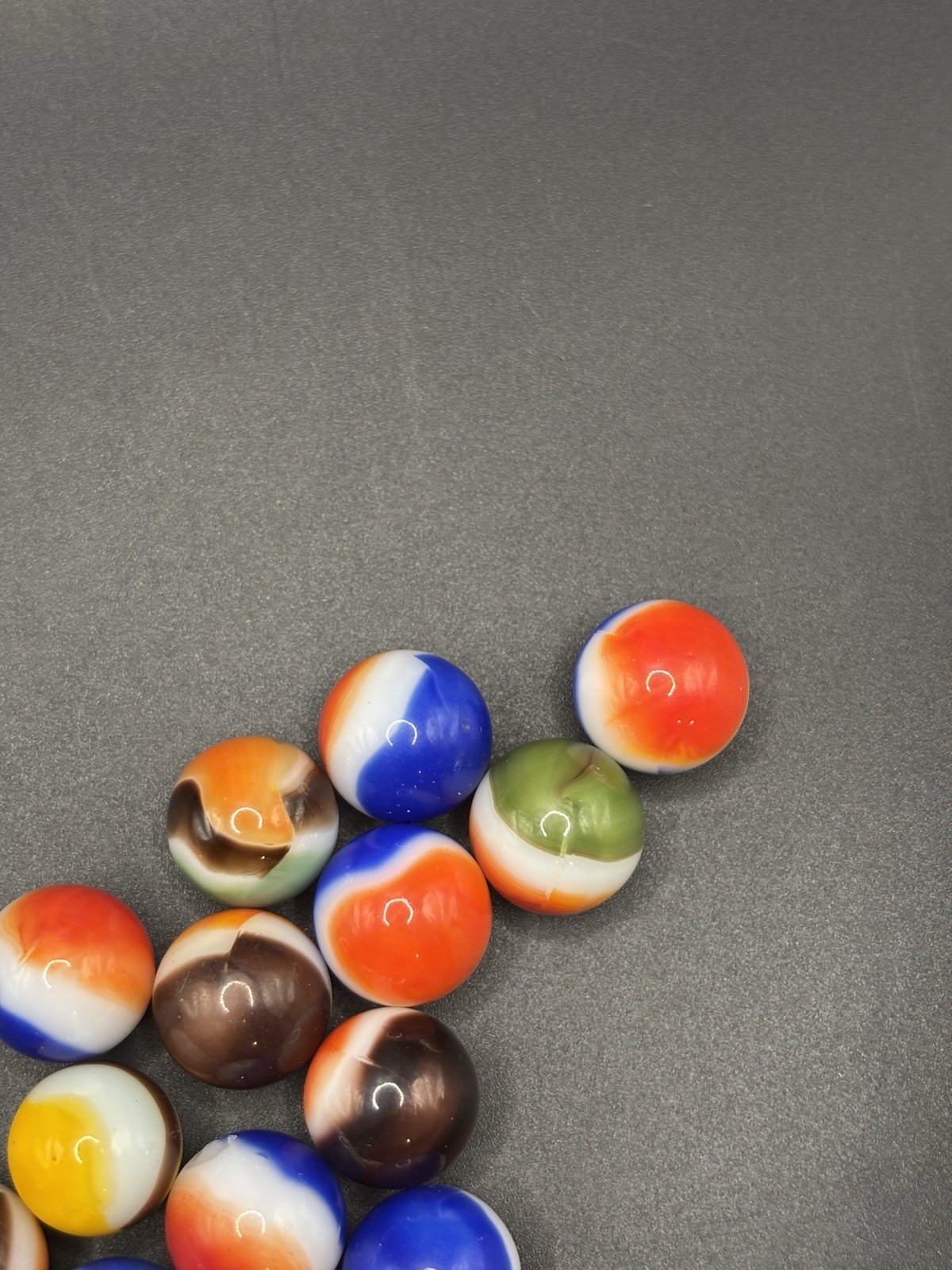 Vintage Akro Agate? Marble Mixed Color Lot Of 14 Corkscrew Marbles Assorted
