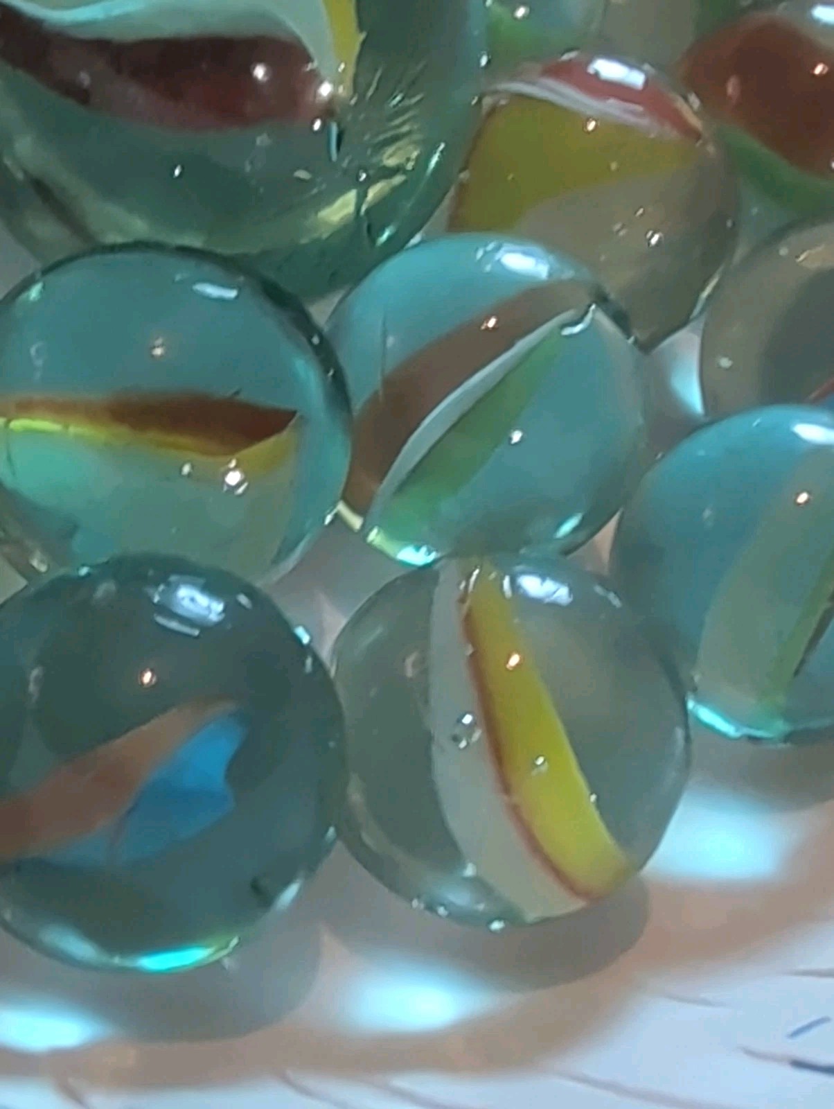 Vintage Glass Marble Big Foot Cat’s Eye Swirl Shooter Collectible M01 Lot of 25