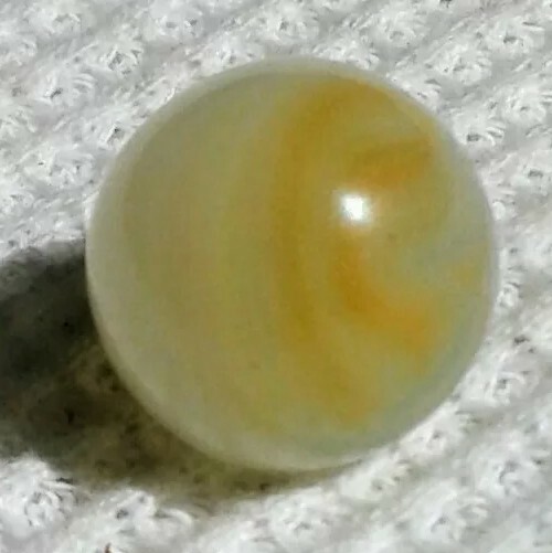 5/8″ CAC Honey Onyx Swirl Marble In Mint Condition Check Photos.