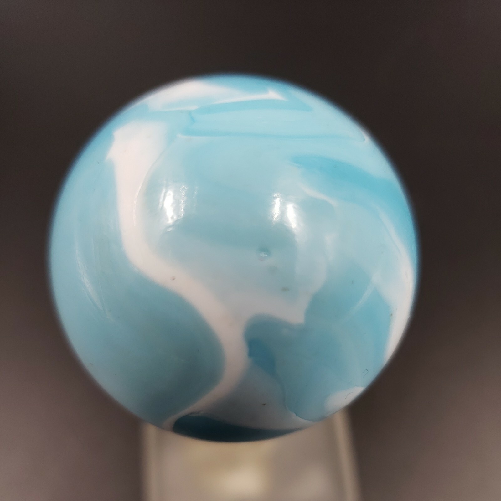 VTG Slag Swirl Art Glass 1.5 Inch Sky Blue & White Marble Globe Orb With Stand