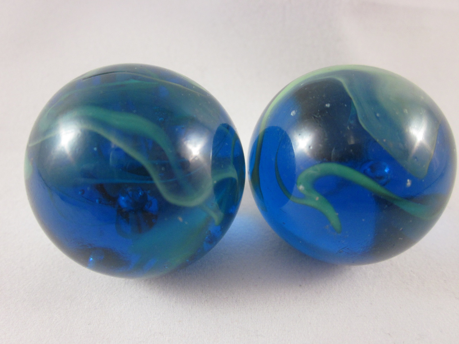 2 BOULDERS 35mm SEA TURTLE Marbles glass ball Clear Blue/Green LARGE HUGE Swirl