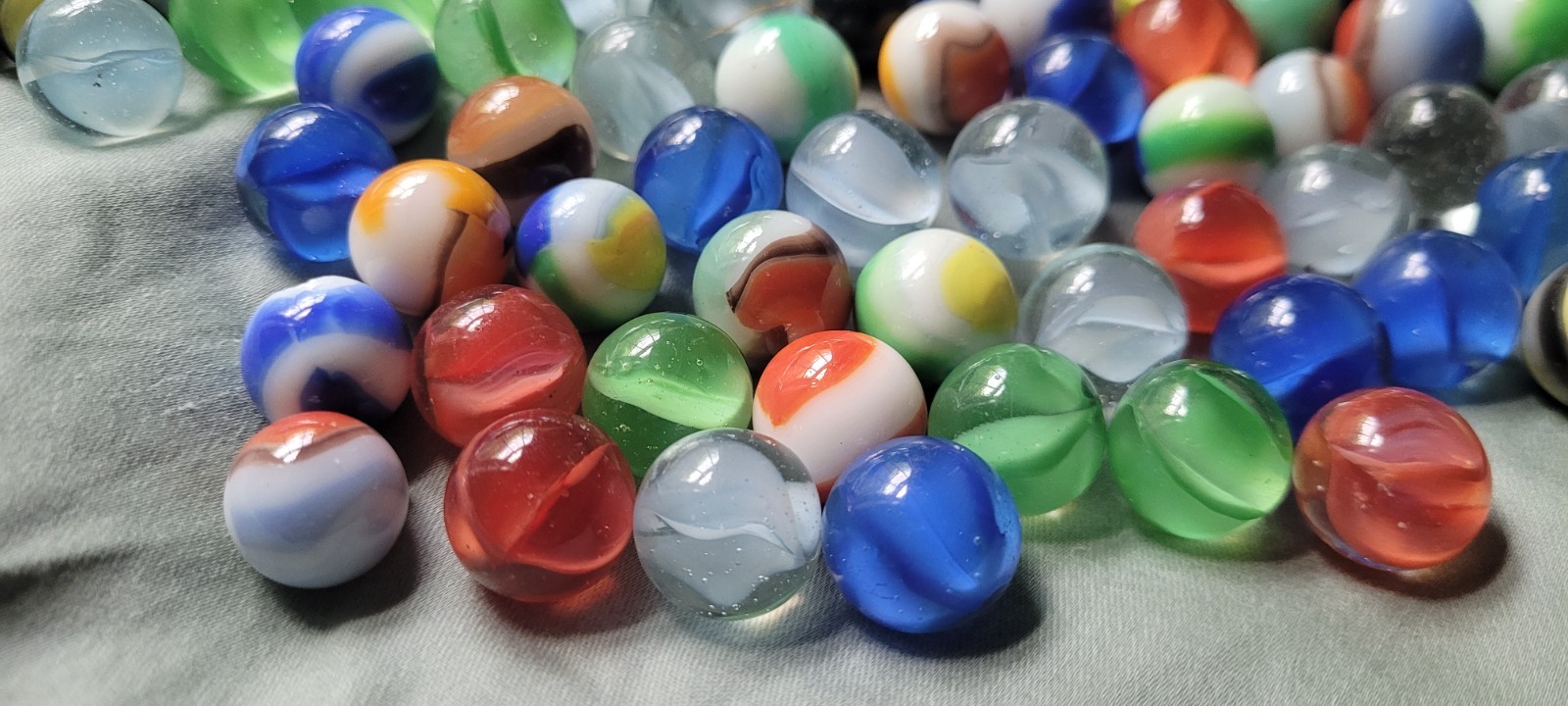 Huge Lot of 250+ Vintage Rare Marbles Mix Many Flourescent (Video)