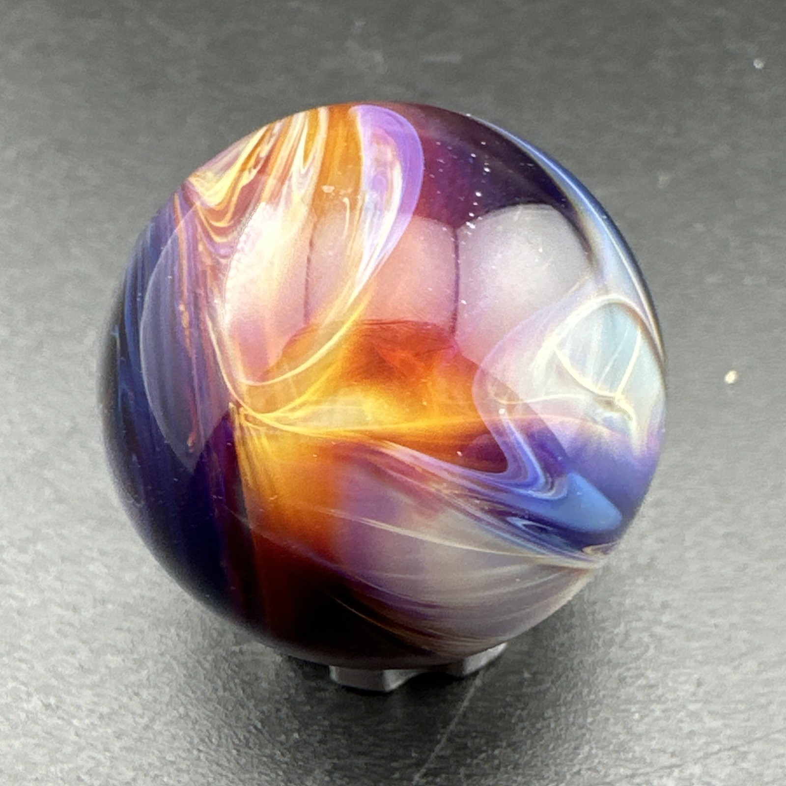 Contemporary Handmade Art Glass Marble .94″ Amber Purple Delightful Swirl MIB