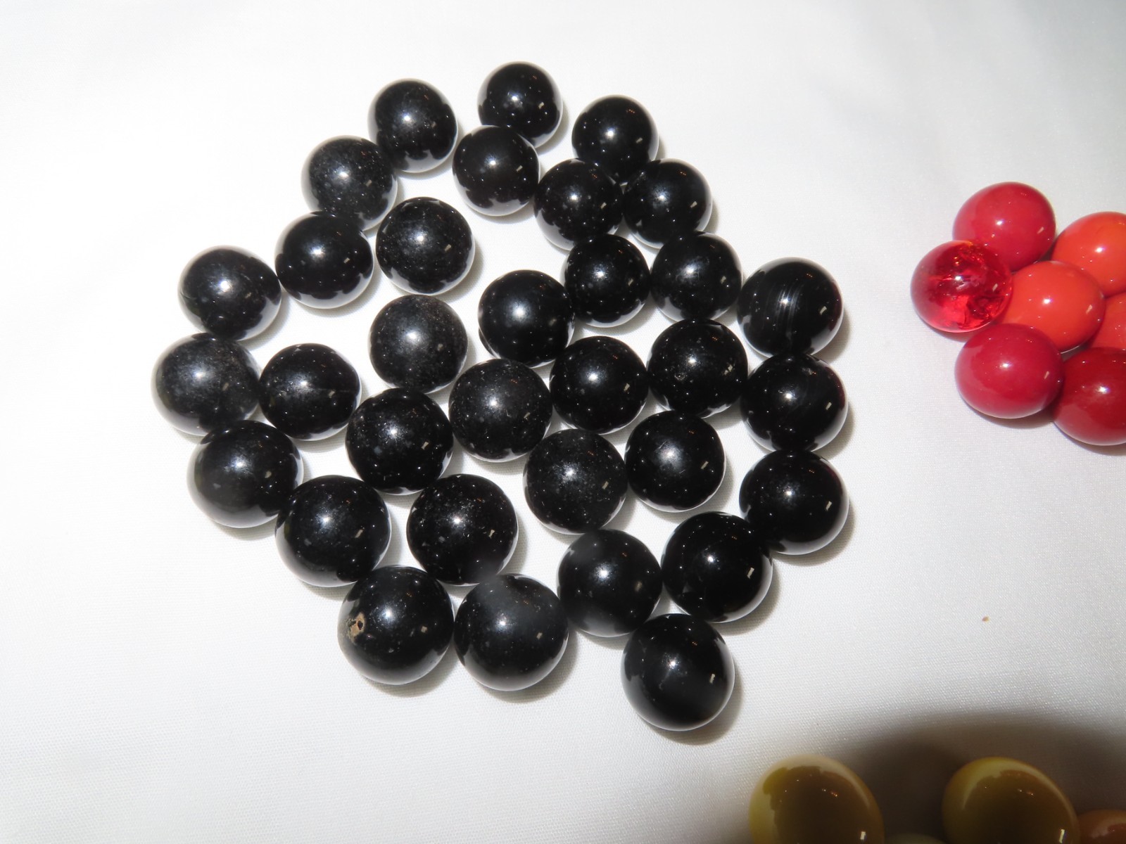 182 Solid Color Glass Game Marbles, 6 Colors, Suitable for Games + DICE