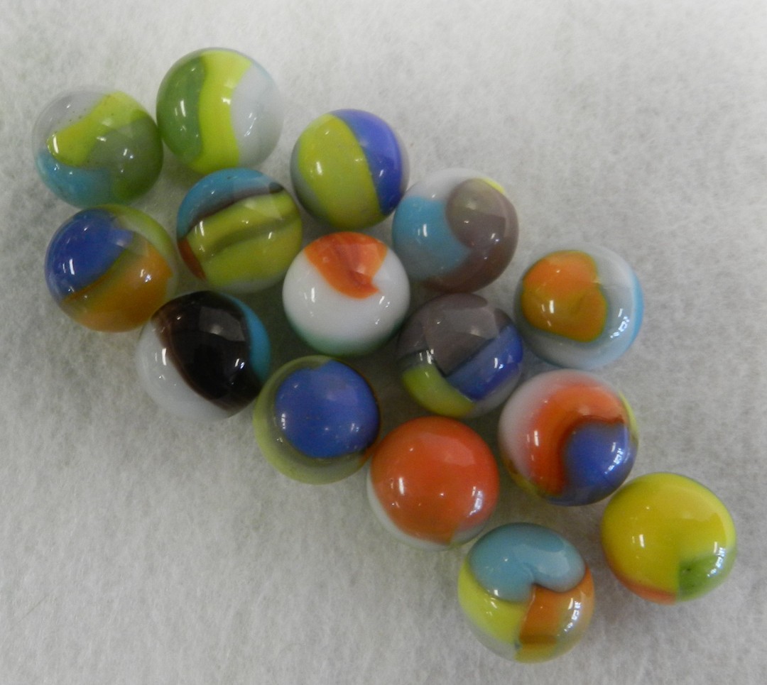 #21133m Nice Group of 15 Vitro Agate Marbles .59 to .62 Inches
