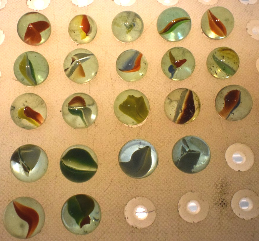 JAPAN CLEAR GREEN MARBLES CATS EYE BANANA 21PC LOT 1960s VINTAGE RED BLUE YELLOW