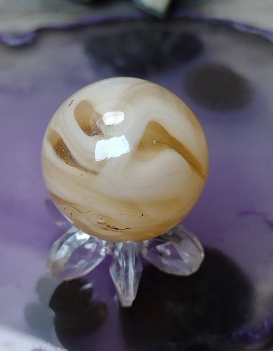 Wild ZIG ZAG Ivory Tan WV Swirl Davis or Jackson ? Vintage Marbles .65″ NM- VG