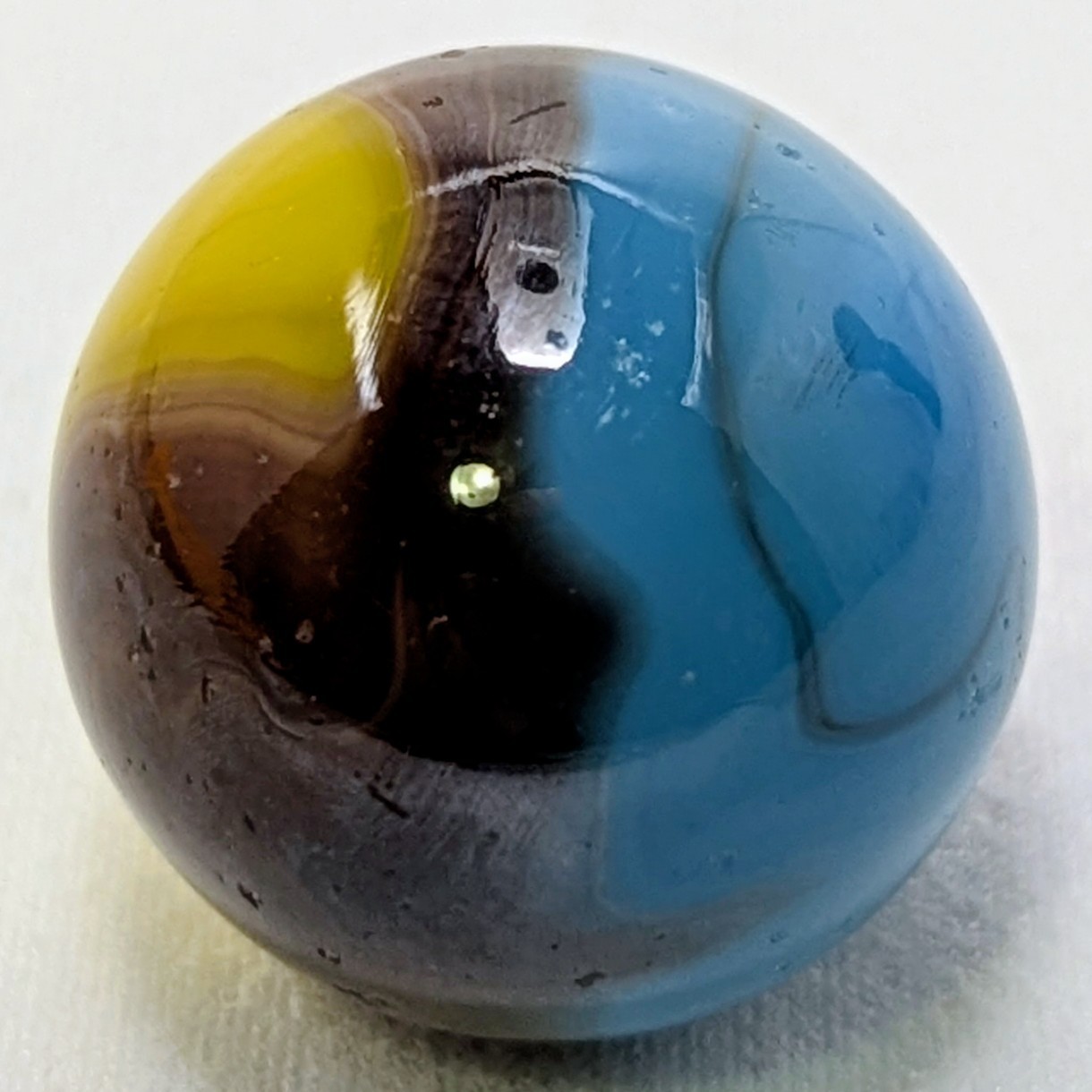 Vintage Vitro Agate Superman Hybrid Marble. 22.86 mm Wet Mint; Oxblood,