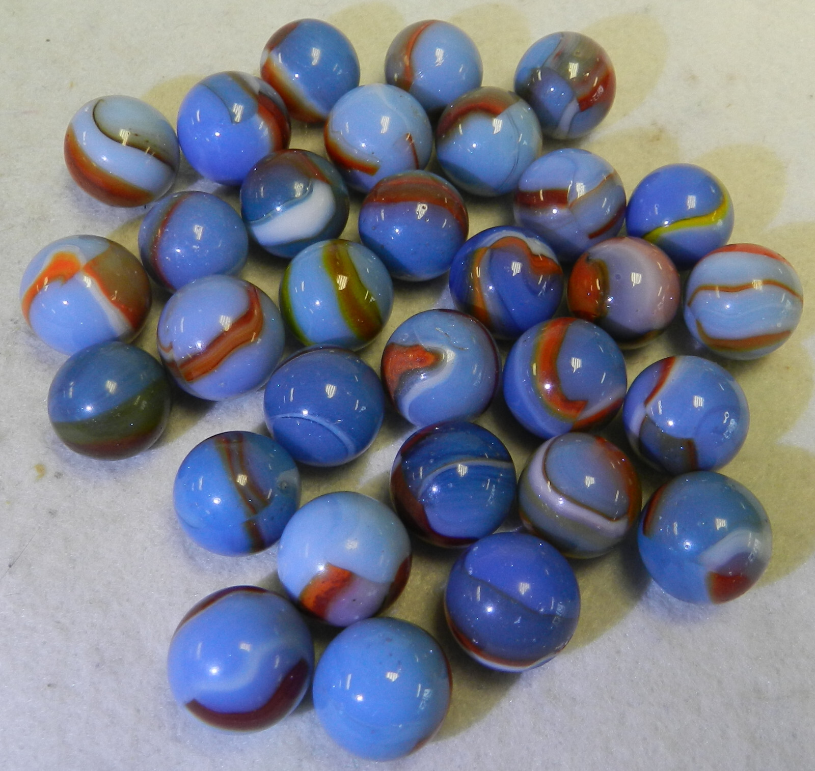 #17729m Vintage Group of 30 Peltier Glass Marbles .57 to .62 Inches
