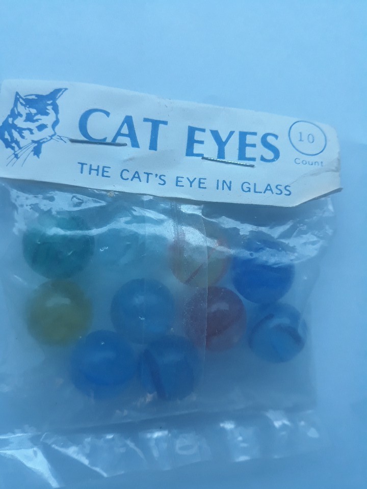 VTG Cat Eyes Glass Marbles C.E. Bogard & Sons Agate Company 10 Count